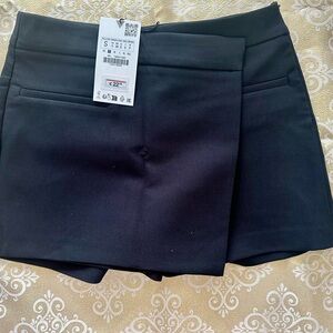 Zara Black Skorts with Tailored Design and Sleek Finish